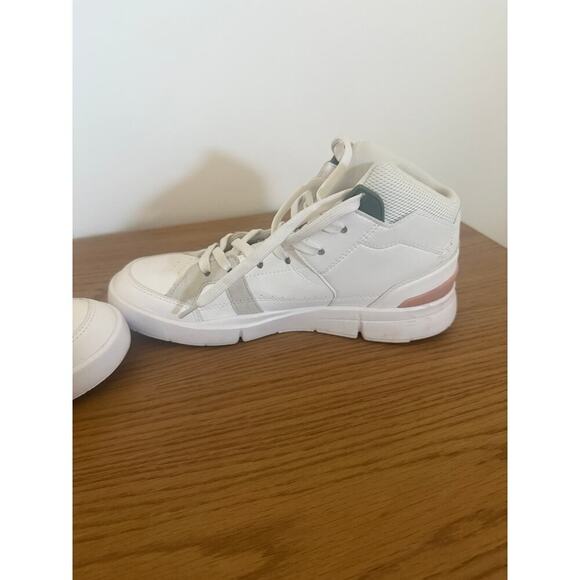 On Running The Roger Clubhouse Mid x Federer White/Rose Size 7.5 - Picture 7 of 9